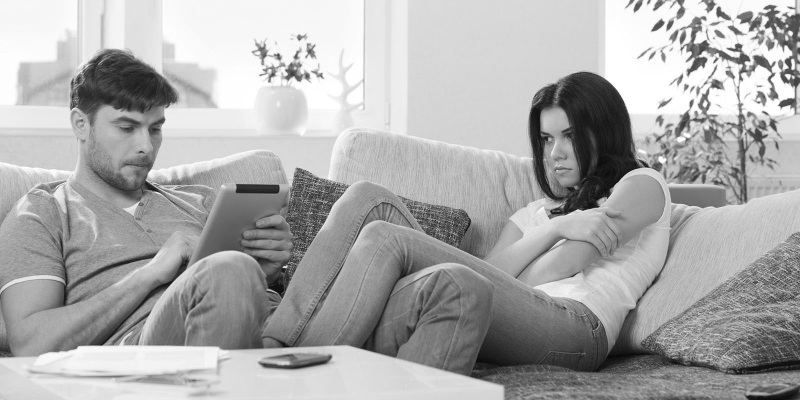 «Муж говорит, что я перестала быть сексуальной. Что делать?»